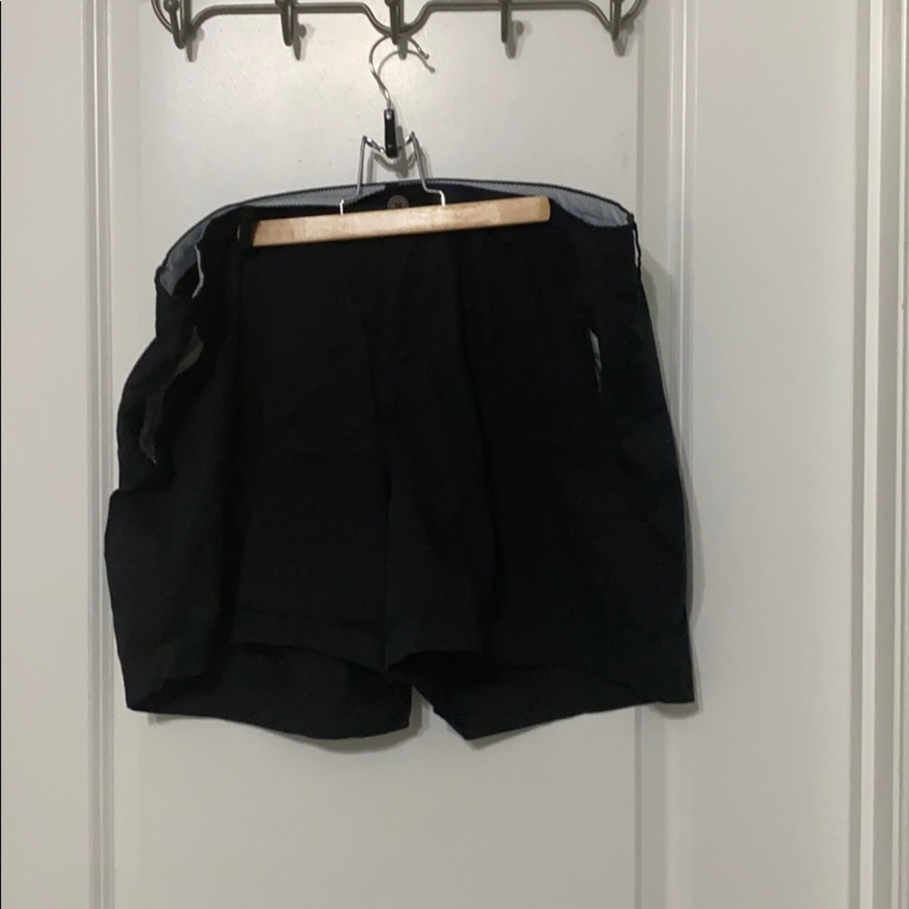 Black Old Navy Shorts 5 inch hem